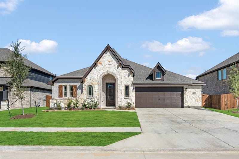 409 Chestnut Lane, Glenn Heights TX 75154