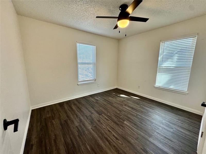 113 W Arnold Street, Granbury TX 76048 - Photo 13