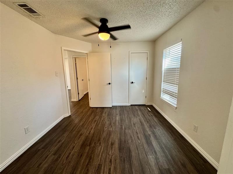 113 W Arnold Street, Granbury TX 76048 - Photo 17
