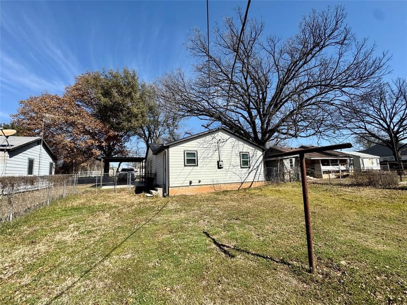 113 W Arnold Street, Granbury TX 76048 - Photo 25
