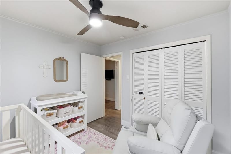 306 W Northgate Drive, Irving TX 75062 - Photo 17