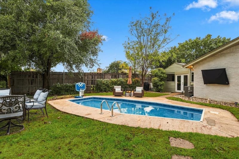 306 W Northgate Drive, Irving TX 75062 - Photo 34
