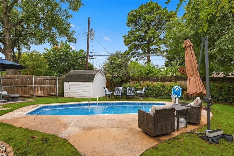 306 W Northgate Drive, Irving TX 75062 - Photo 33
