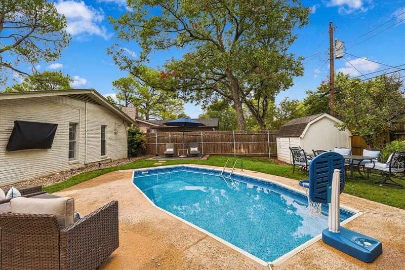 306 W Northgate Drive, Irving TX 75062 - Photo 35