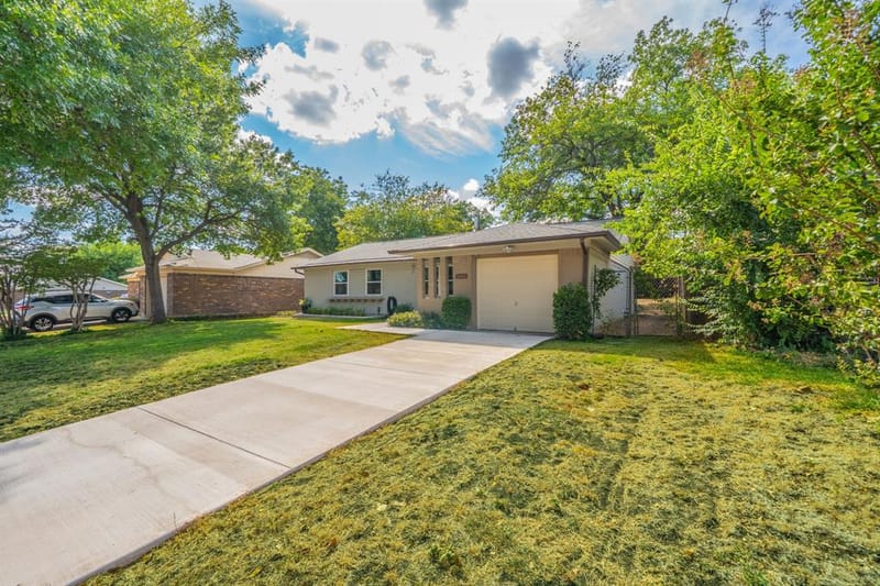 506 Dover Drive, Richardson TX 75080 - Photo 2