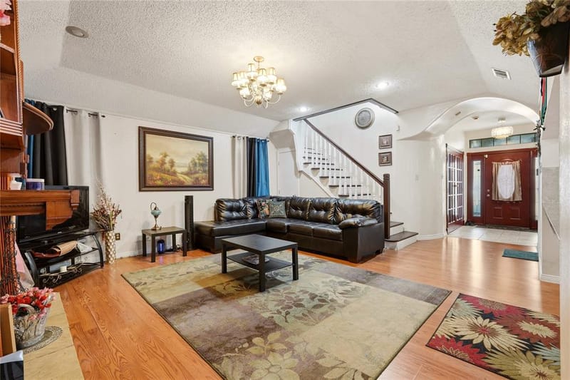 4201 Briar Hill Drive, Grand Prairie TX 75052 - Photo 3