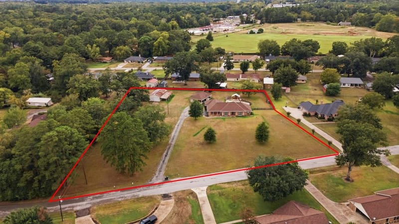11206 Timber Creek Circle, Tyler TX 75707 - Photo 2