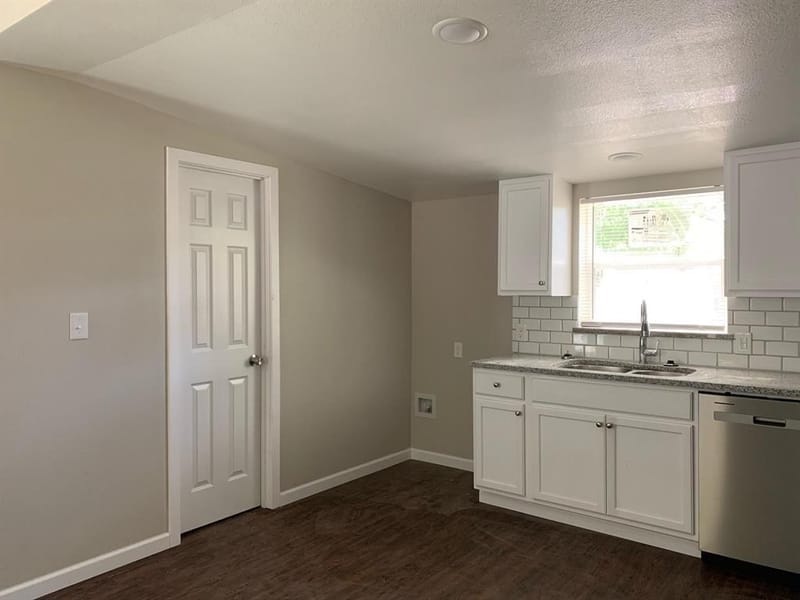 1012 Faye Street, Gainesville TX 76240 - Photo 4