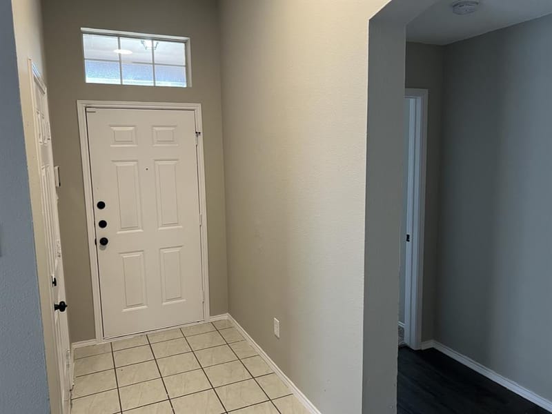 311 Dakota Drive, Arlington TX 76002 - Photo 2