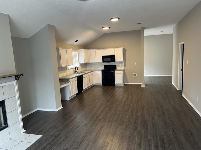 311 Dakota Drive, Arlington TX 76002 - Photo 6
