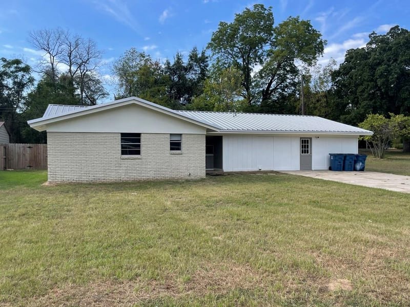 615 Cherokee Trace, Athens TX 75751