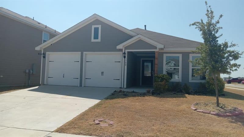 1300 Redpine Drive, Fort Worth TX 76140