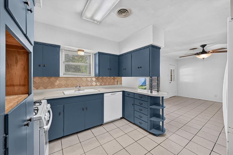 301 Hillcrest Avenue, Richardson TX 75081 - Photo 12