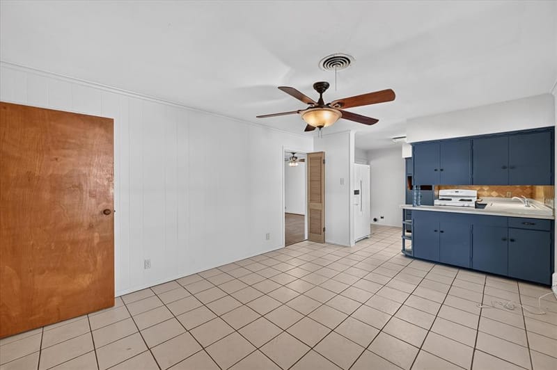 301 Hillcrest Avenue, Richardson TX 75081 - Photo 10