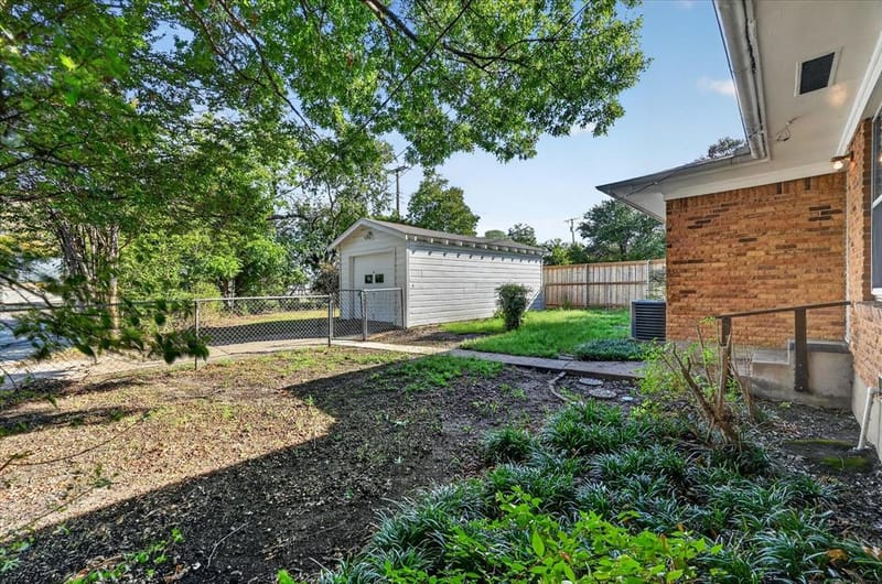 301 Hillcrest Avenue, Richardson TX 75081 - Photo 15