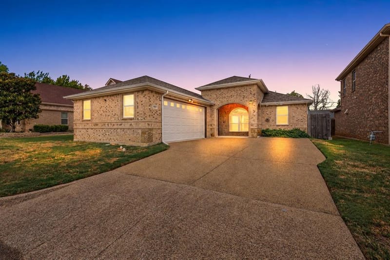 3807 Winding Road, Arlington TX 76016