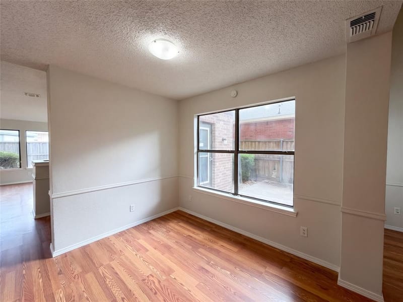 1015 Astaire Avenue, Duncanville TX 75137 - Photo 10