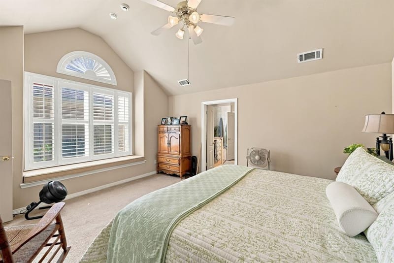 6033 Roaring Springs Drive, North Richland Hills TX 76180 - Photo 16