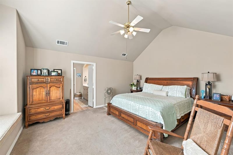 6033 Roaring Springs Drive, North Richland Hills TX 76180 - Photo 15