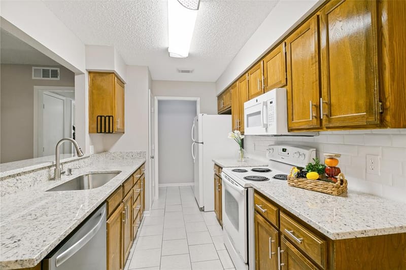 2325 Lido Lane, Arlington TX 76015 - Photo 4