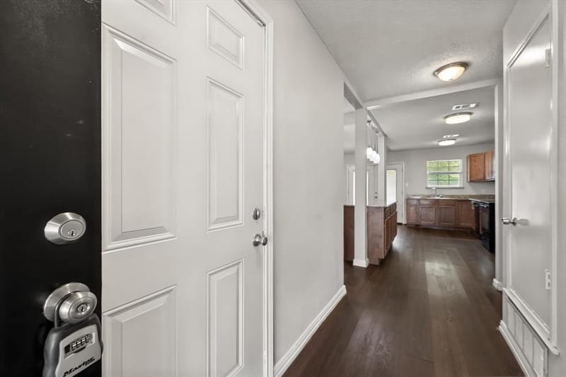 5707 Elm Branch Drive, Arlington TX 76017 - Photo 2