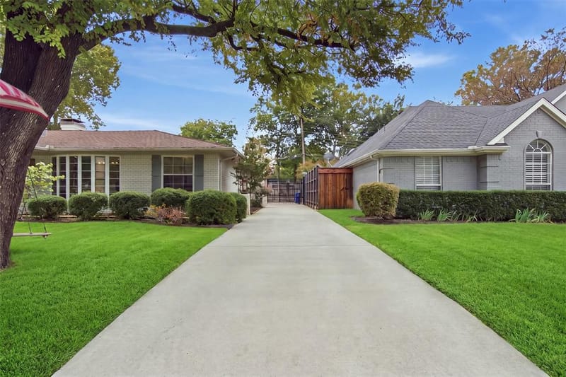 3612 Regent Drive, Dallas TX 75229 - Photo 3