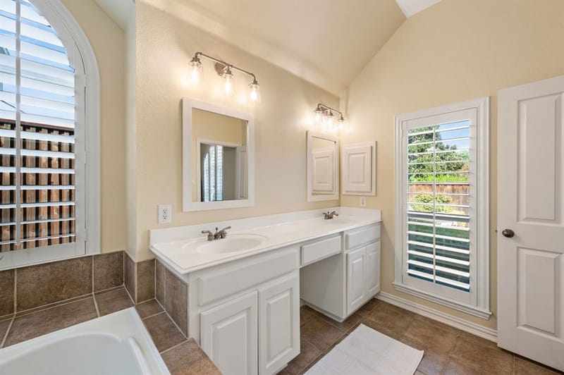 916 Water Oak Drive, Grapevine TX 76051 - Photo 19