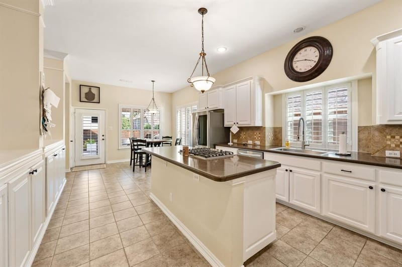 916 Water Oak Drive, Grapevine TX 76051 - Photo 8