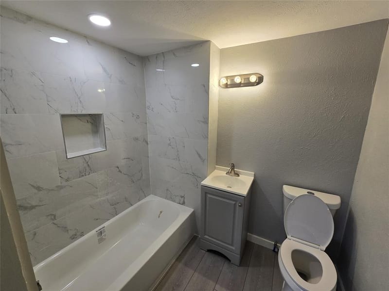 314 W Clarendon Drive, Dallas TX 75208 - Photo 7