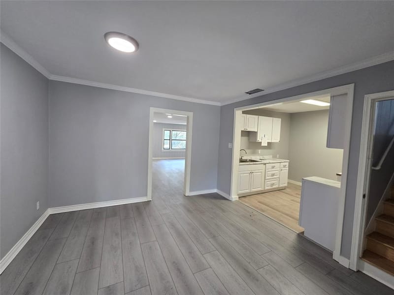 314 W Clarendon Drive, Dallas TX 75208 - Photo 3
