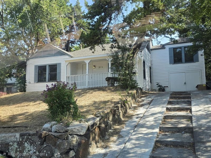 314 W Clarendon Drive, Dallas TX 75208