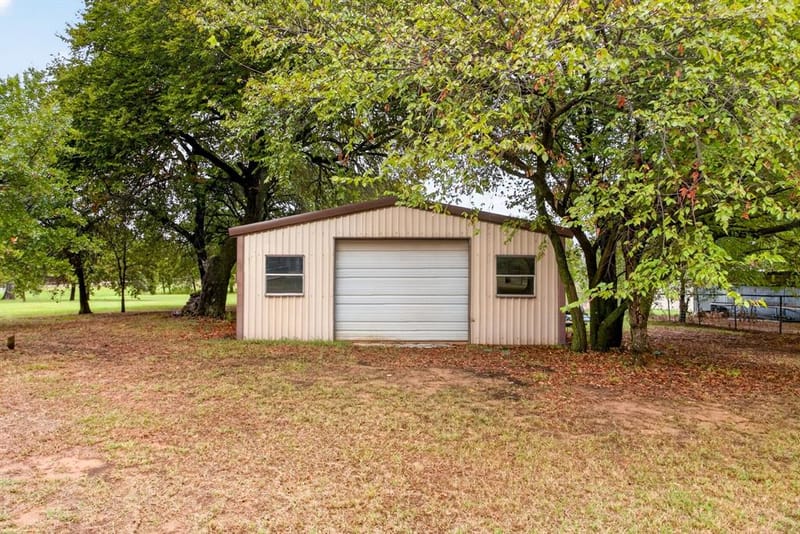 9920 County Road 603, Burleson TX 76028 - Photo 37