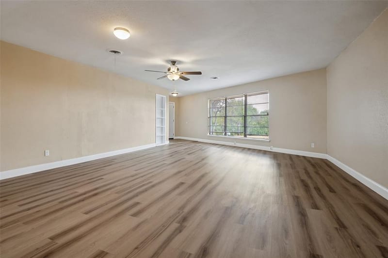 325 Crescent Drive, Grand Prairie TX 75050 - Photo 6