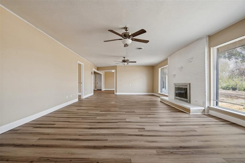 325 Crescent Drive, Grand Prairie TX 75050 - Photo 3