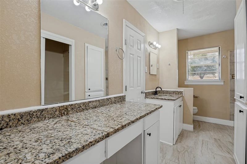 325 Crescent Drive, Grand Prairie TX 75050 - Photo 18