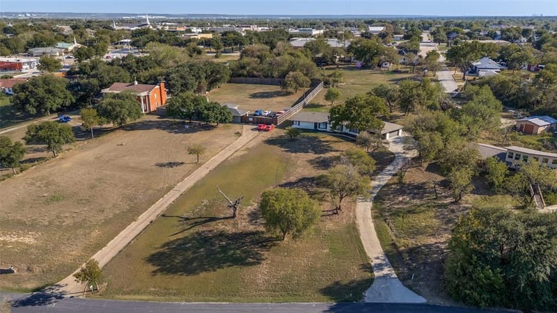 325 Crescent Drive, Grand Prairie TX 75050 - Photo 21