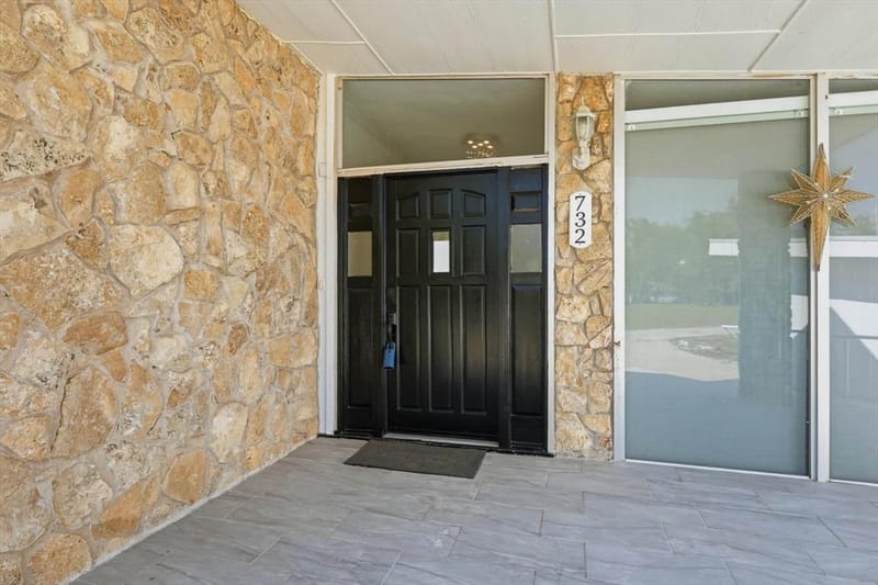 732 Blue Fathom Drive, Runaway Bay TX 76426 - Photo 2