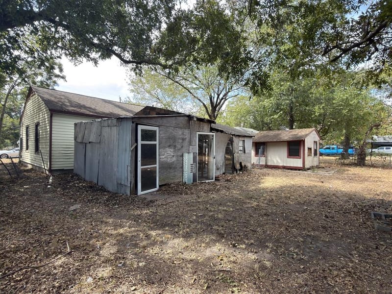 8367 Transit Street, Dallas TX 75217 - Photo 17