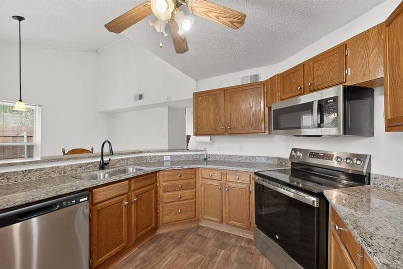 11820 Amberly Lane, Balch Springs TX 75180 - Photo 21
