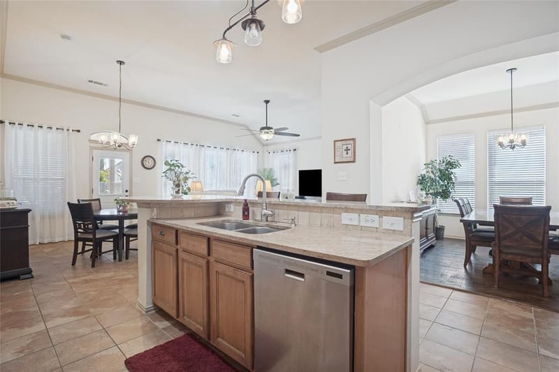 3811 Desert Willow Drive, Denton TX 76208 - Photo 7