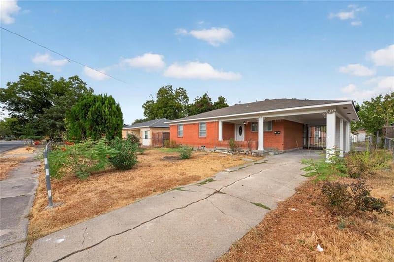 1919 Yucca Drive, Dallas TX 75217 - Photo 2