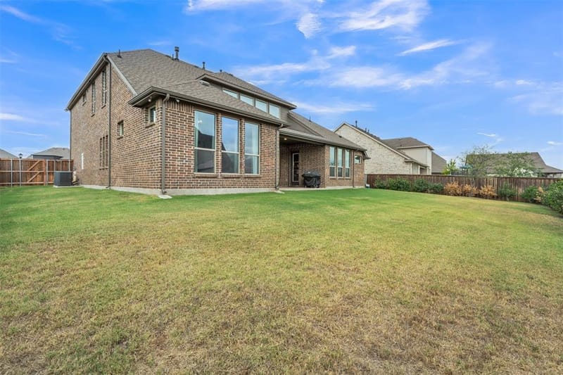 1802 Southpointe Xing, Mansfield TX 76063 - Photo 5