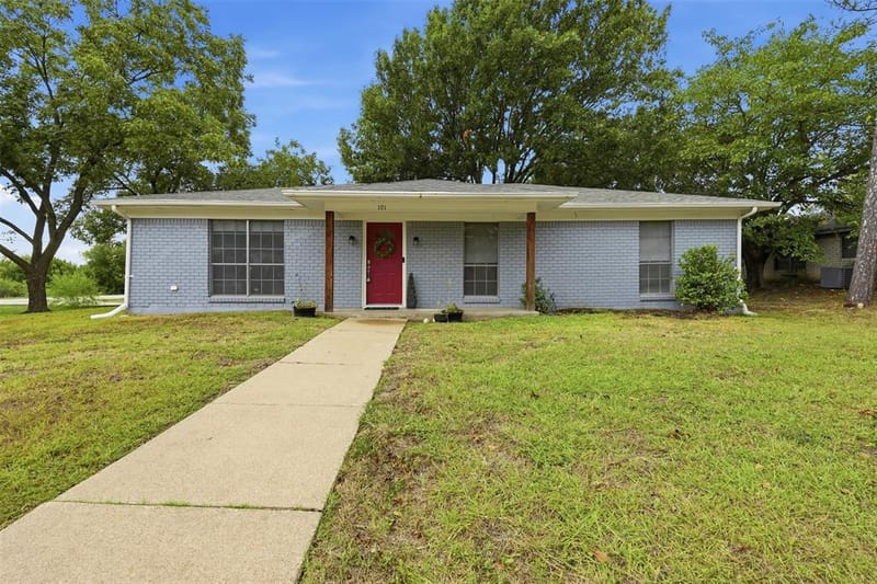 101 Falcon Lane, Hillsboro TX 76645