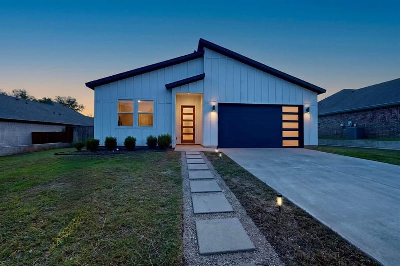 2604 Flora Lane, Denison TX 75020
