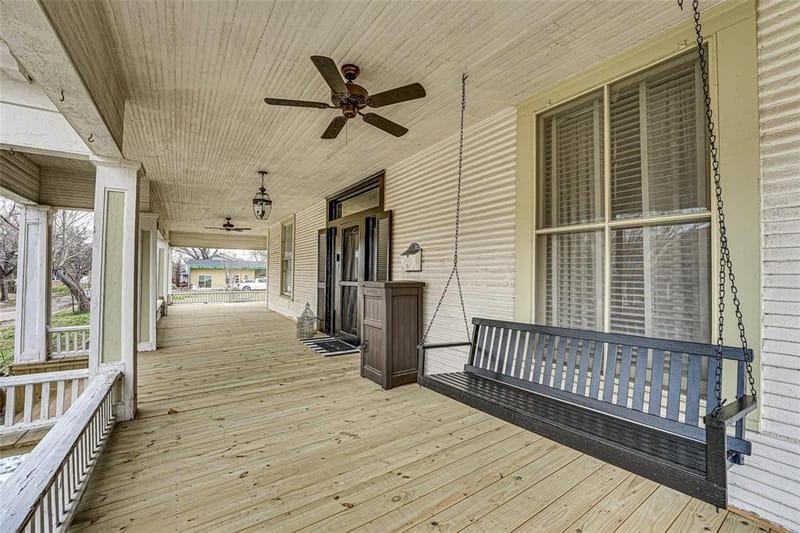 1515 Caddo Street, Commerce TX 75428 - Photo 2
