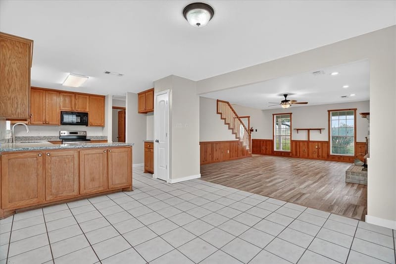 4697 Holbrook Road, Springtown TX 76082 - Photo 13