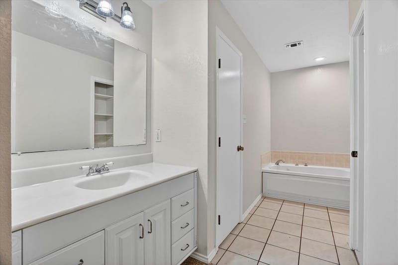 4697 Holbrook Road, Springtown TX 76082 - Photo 21