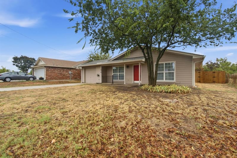 1416 N Rusk Street, Weatherford TX 76086 - Photo 2