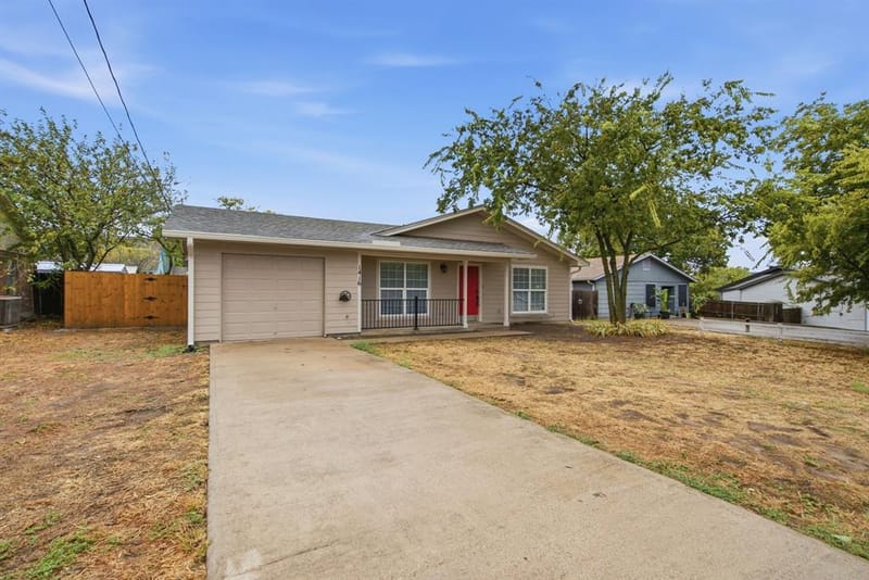 1416 N Rusk Street, Weatherford TX 76086 - Photo 3