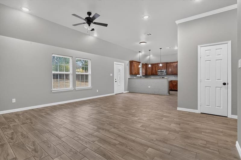 1612 Tanglewood Drive, Azle TX 76020 - Photo 6